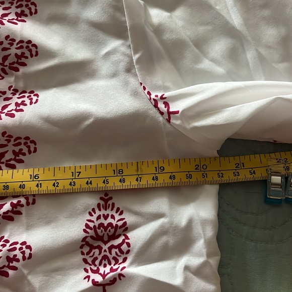 Red and white Calcutta style print blouse - Picture 9 of 11